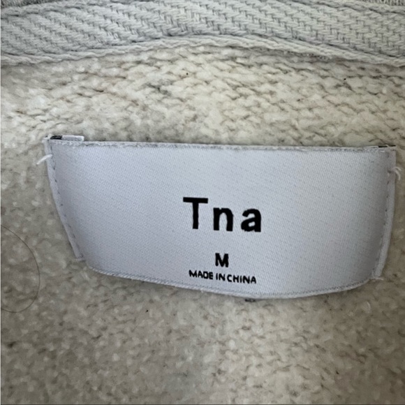 ARITZIA TNA The Iconic Hoodie Cropped Hoodie with side stripe - Grey - Picture 4 of 6